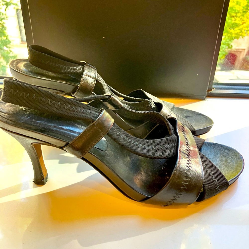 Donald J. Pliner black heels
